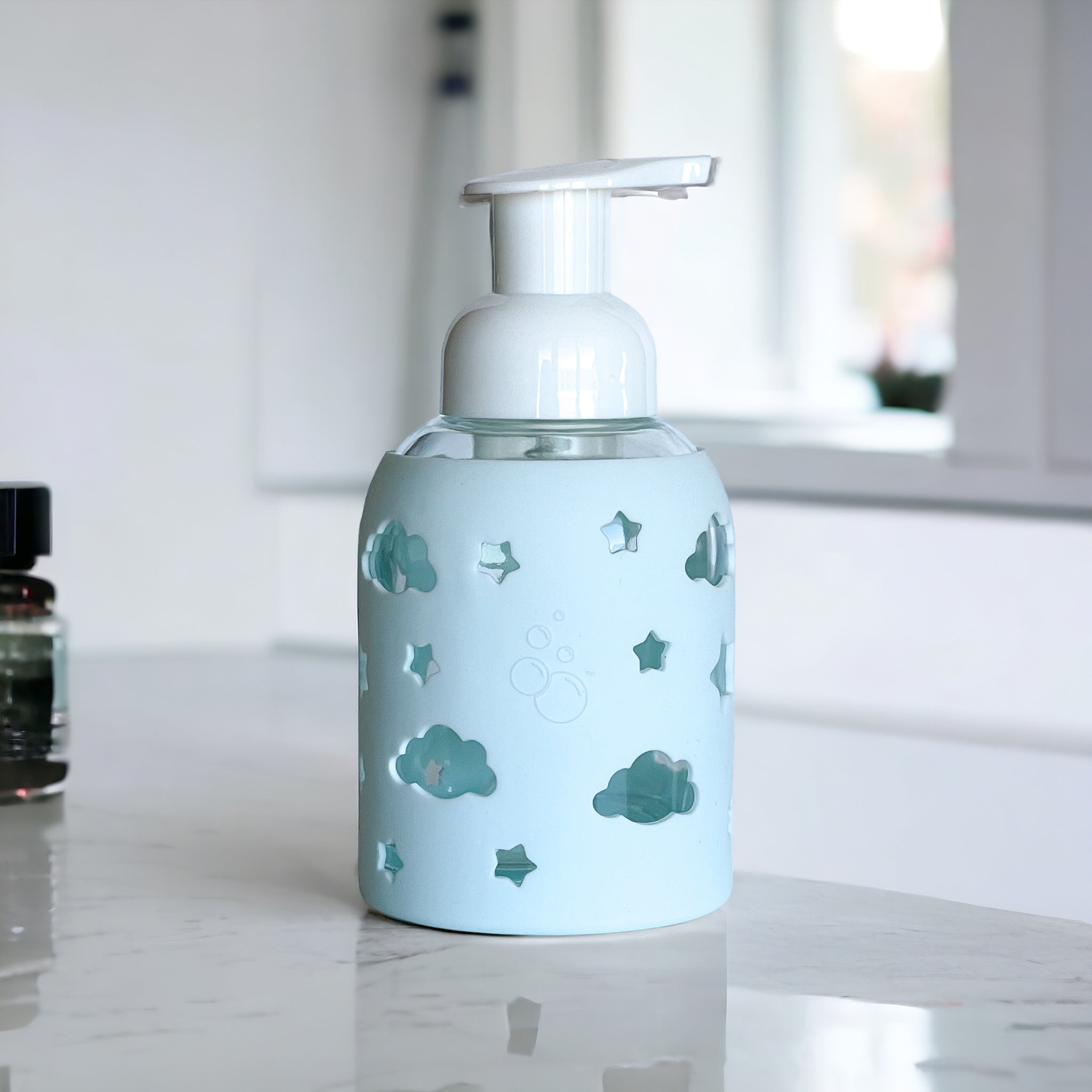 Glass Bottle w/ Silicone Sleeve & Pump